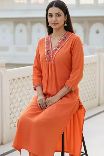 Women Ethnic Motifs Embroidered Kurta Set