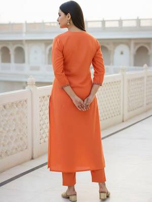 Women Ethnic Motifs Embroidered Kurta Set 4