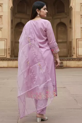 Women Floral Embroidered Regular Thread Work Kurta with Trousers & With Dupatta