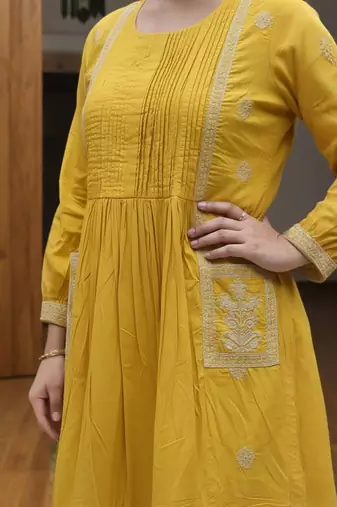 Women Ethnic Motifs Embroidered Pure Cotton Kurta with Trousers