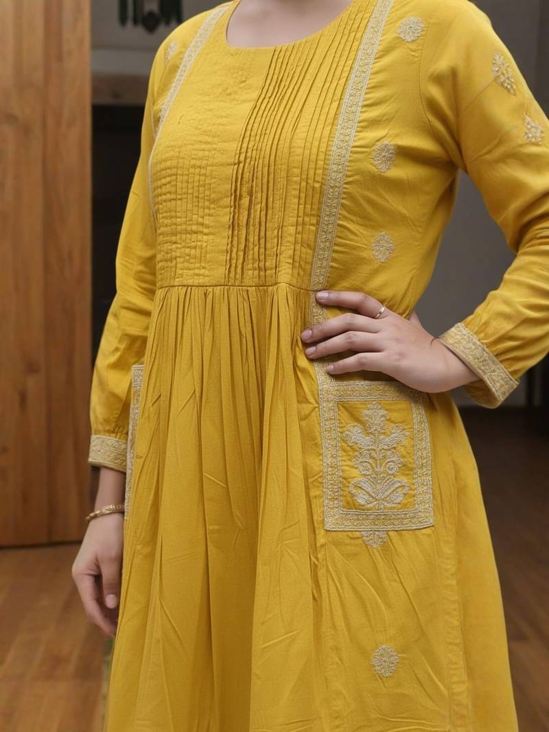 Women Ethnic Motifs Embroidered Pure Cotton Kurta with Trousers