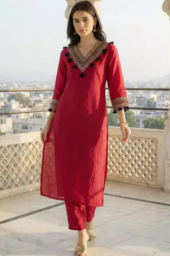 Women Yoke Design Regular Kurta with Trousers