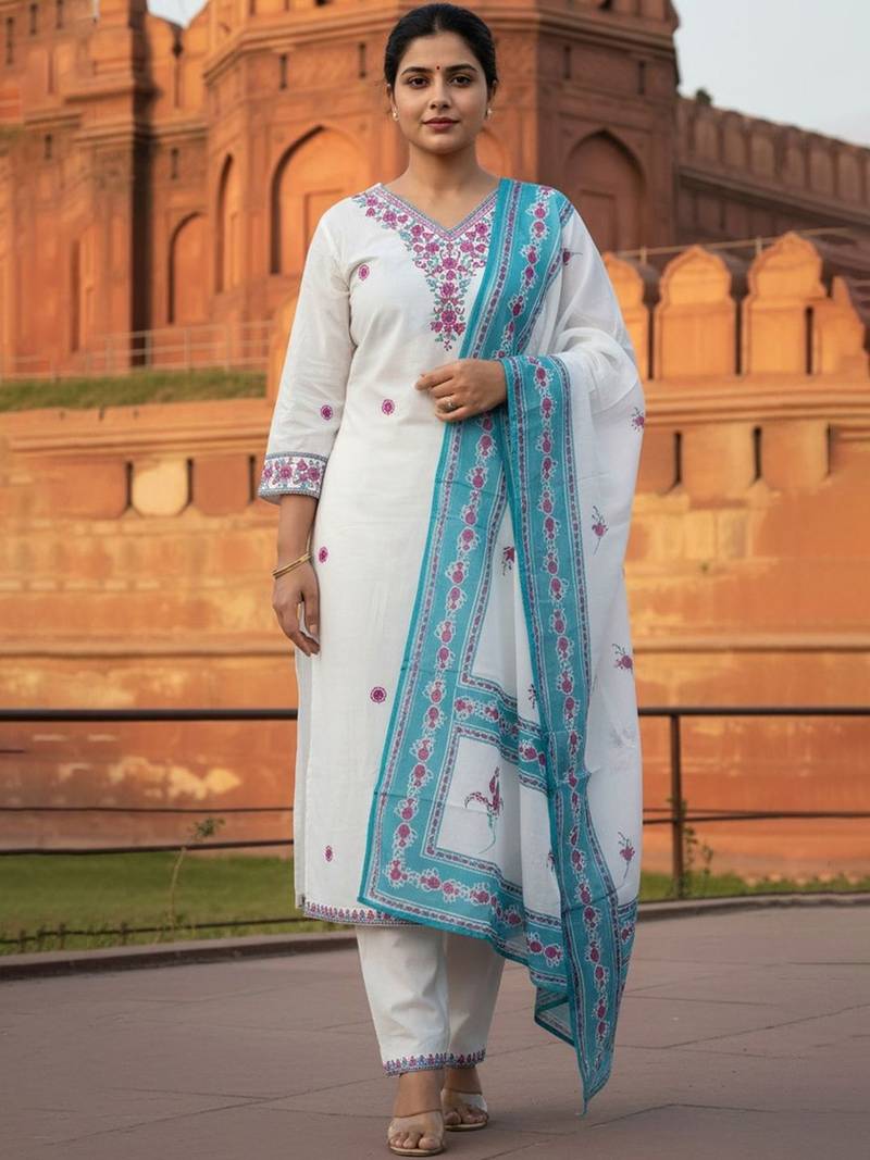 Women Embroidered Thread Work Pure Cotton Kurta with Trousers & With Dupatta