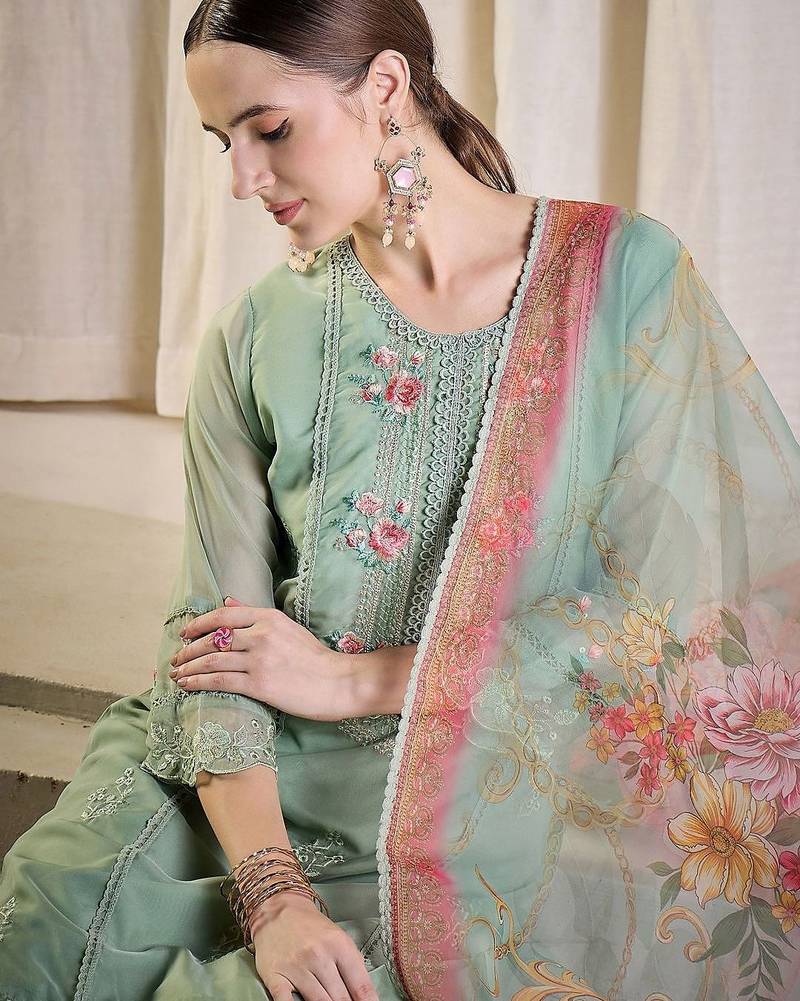 Women Floral Embroidered Kurta with Trousers & Dupatta