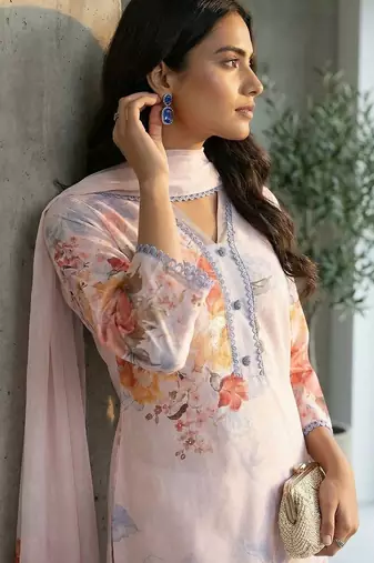 Women Floral Printed Regular Linen Kurta with Trousers & With Dupatta
