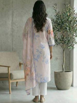 Women Floral Printed Regular Linen Kurta with Trousers & With Dupatta 4