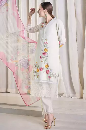 Women Floral Embroidered Kurta with Trousers & Dupatta