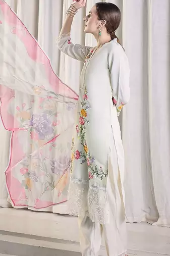 Women Floral Embroidered Kurta with Trousers & Dupatta