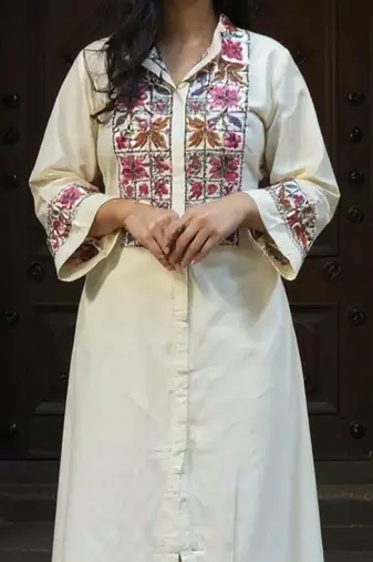 Women Floral Embroidered Regular Thread Work Kurta With Patiala