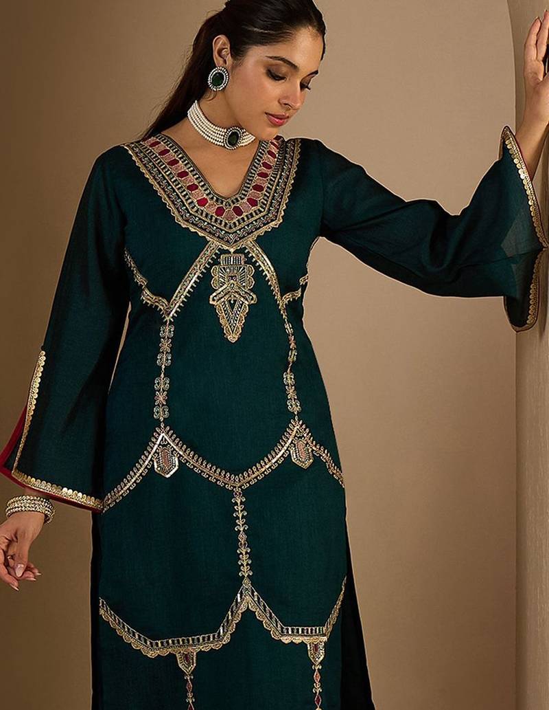 Women Ethnic Motifs Printed Kurta with Trousers