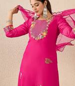 Women Floral Embroidered Regular Thread Work Kurta With Trousers & Dupatta