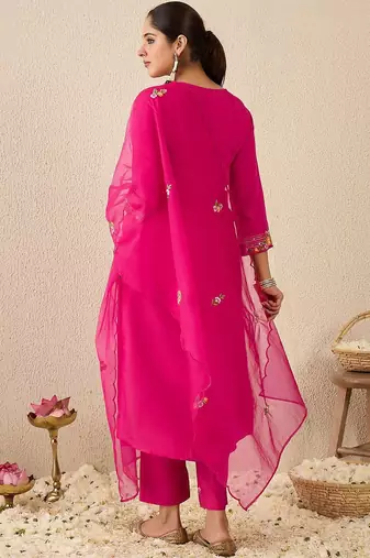 Women Floral Embroidered Regular Thread Work Kurta With Trousers & Dupatta