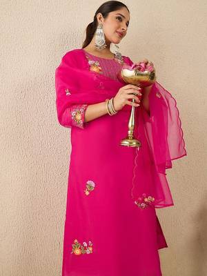 Women Floral Embroidered Regular Thread Work Kurta With Trousers & Dupatta 7