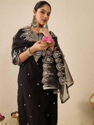 Ethnic Motifs Embroidered Thread Work Liva Straight Kurta With Trousers & Dupatta 1