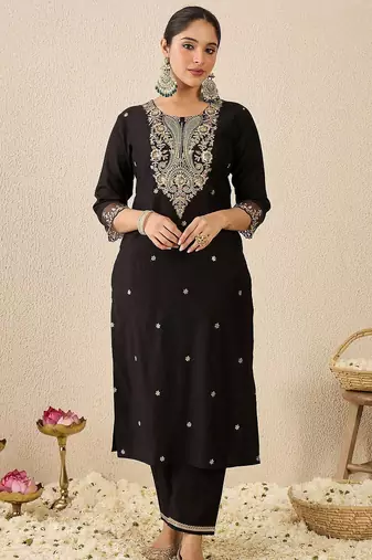Ethnic Motifs Embroidered Thread Work Liva Straight Kurta With Trousers & Dupatta