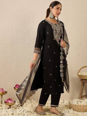 Ethnic Motifs Embroidered Thread Work Liva Straight Kurta With Trousers & Dupatta 6