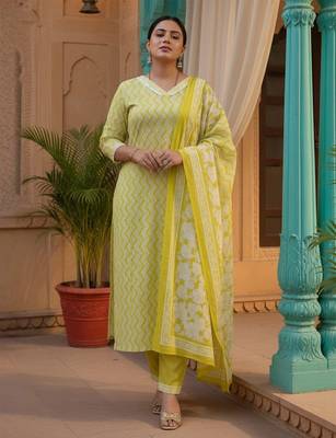 Women Printed Regular Pure Cotton Kurta & Trousers With Dupatta 2