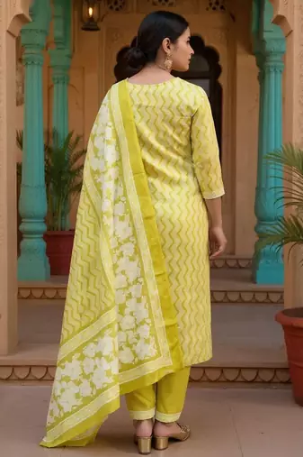 Women Printed Regular Pure Cotton Kurta & Trousers With Dupatta