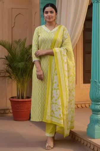 Women Printed Regular Pure Cotton Kurta & Trousers With Dupatta