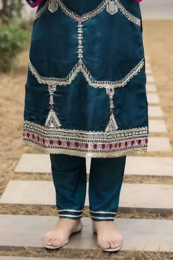 Ethnic Motifs Embroidered Straight Kurta With Trousers