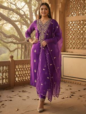 Women Ethnic Motifs Embroidered Kurta with Trousers & Dupatta 5