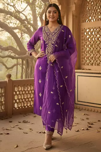 Women Ethnic Motifs Embroidered Kurta with Trousers & Dupatta