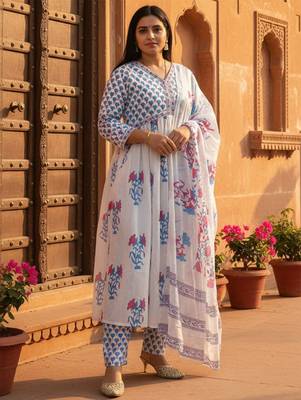 Women Floral Printed Empire Pure Cotton Kurta with Trousers & Dupatta 5