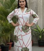 Women Floral Printed Regular Thread Work Pure Cotton Kurta with Trousers