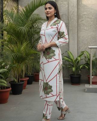 Women Floral Printed Regular Thread Work Pure Cotton Kurta with Trousers 3