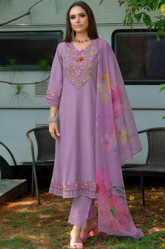 Floral Yoke Design V-Neck Thread Work Straight Kurta With Trousers & Dupatta