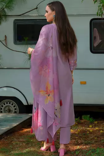 Floral Yoke Design V-Neck Thread Work Straight Kurta With Trousers & Dupatta