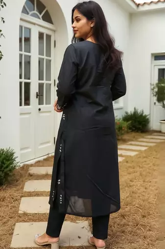 Women Ethnic Motifs Embroidered Cotton A-Line Kurta with Trousers