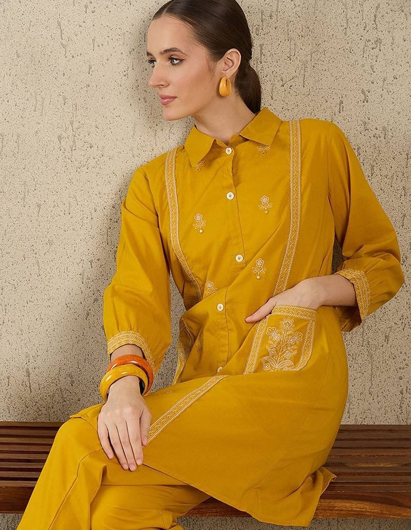 Women Ethnic Motifs Embroidered Pure Cotton Kurta with Trouser