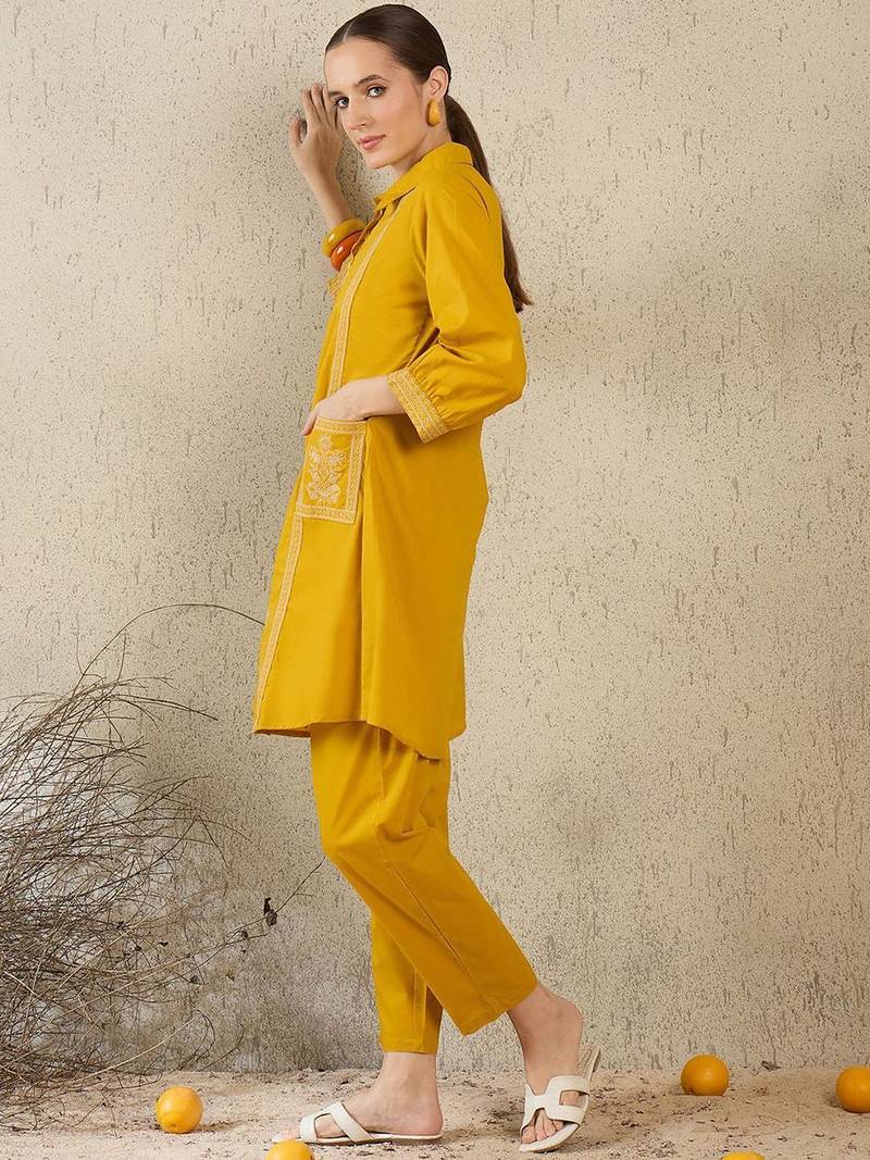 Women Ethnic Motifs Embroidered Pure Cotton Kurta with Trouser