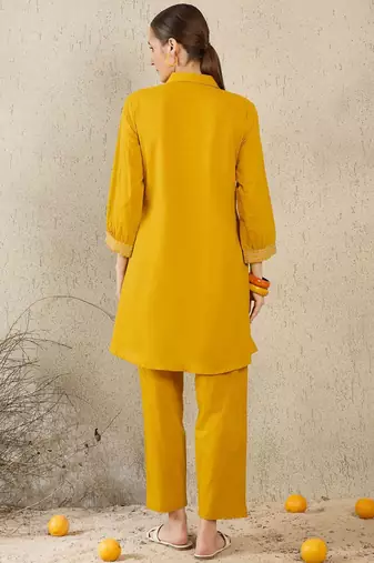 Women Ethnic Motifs Embroidered Pure Cotton Kurta with Trouser