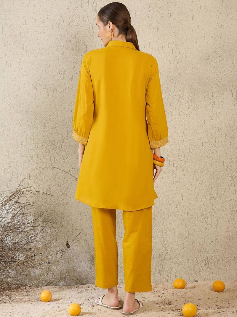 Women Ethnic Motifs Embroidered Pure Cotton Kurta with Trouser