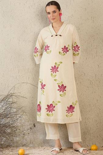 Women Floral Printed Pure Cotton Kurta with Trouser& With Dupatta