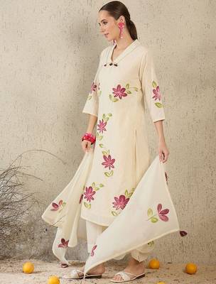 Women Floral Printed Pure Cotton Kurta with Trouser& With Dupatta 3