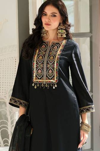 Floral Yoke Design Panelled Sequinned A-Line Kurta With Trousers & Dupatta