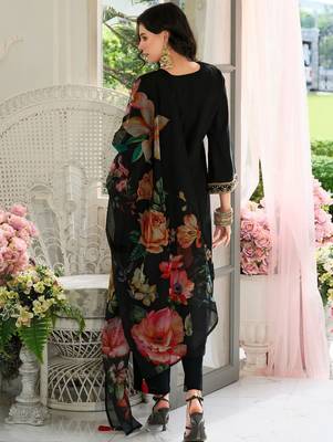 Floral Yoke Design Panelled Sequinned A-Line Kurta With Trousers & Dupatta 4