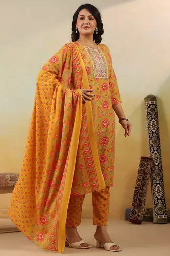 Floral Embroidered Regular Kurta With Trousers & Dupatta