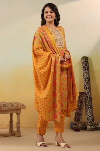 Floral Embroidered Regular Kurta With Trousers & Dupatta