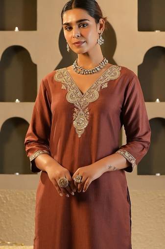 Women Ethnic Motifs Yoke Design Regular Sequinned Kurta with Trousers