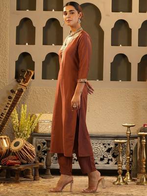 Women Ethnic Motifs Yoke Design Regular Sequinned Kurta with Trousers 3