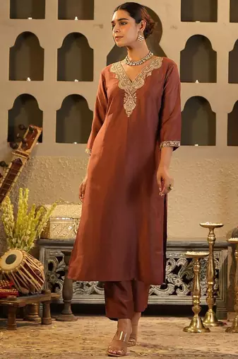 Women Ethnic Motifs Yoke Design Regular Sequinned Kurta with Trousers