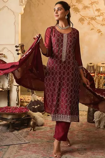 Floral Embroidered Round Neck Zari Straight Kurta & Trousers With Dupatta
