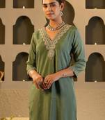 Women Woven Design Embroidered Kurta with Trousers