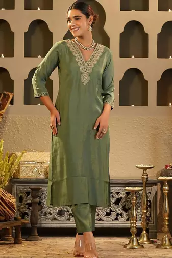 Women Woven Design Embroidered Kurta with Trousers