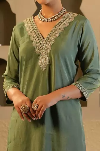 Women Woven Design Embroidered Kurta with Trousers