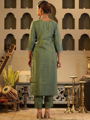 Women Woven Design Embroidered Kurta with Trousers 5